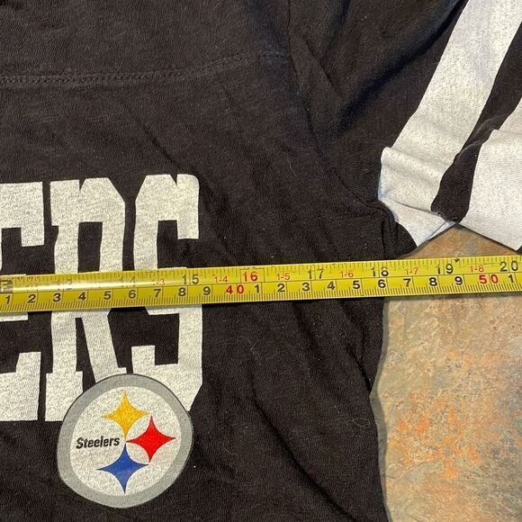 NFL Team Apparel Pittsburgh Steelers Woman’s Medium Tee Shirt Scoop Neck - Picture 7 of 8